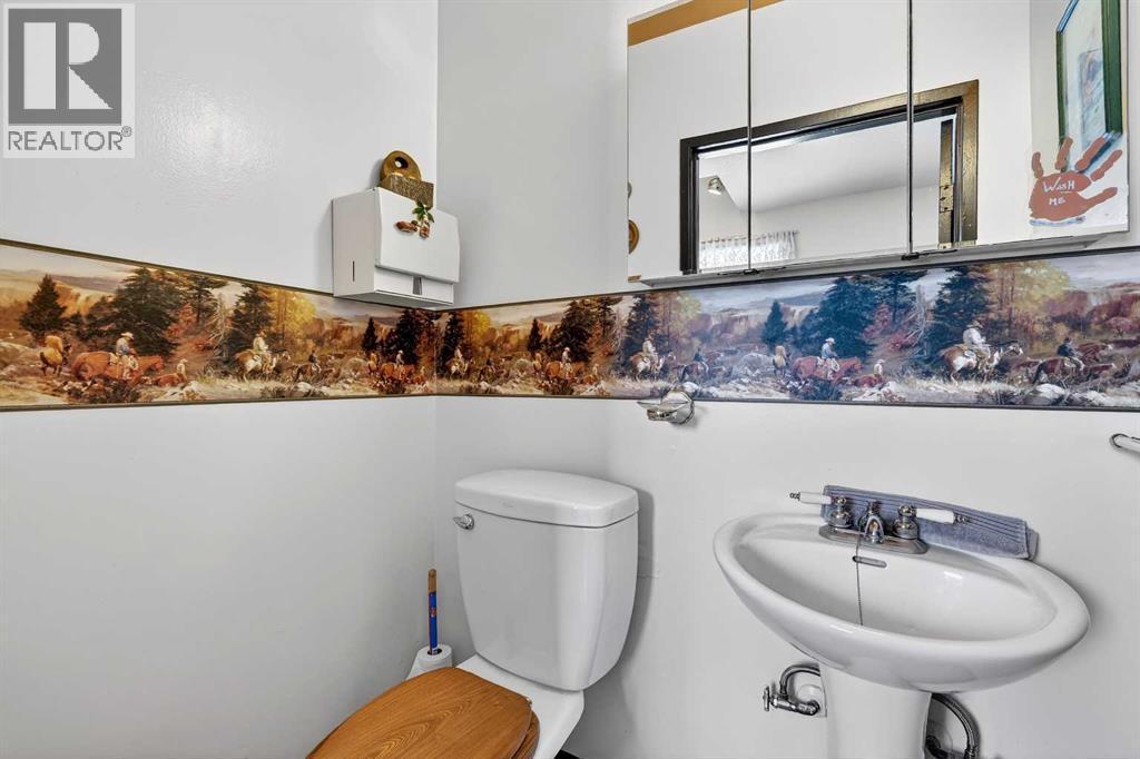 33235 Range Road 64, Rural Mountain View County, AB - Indoor Photo Showing Bathroom