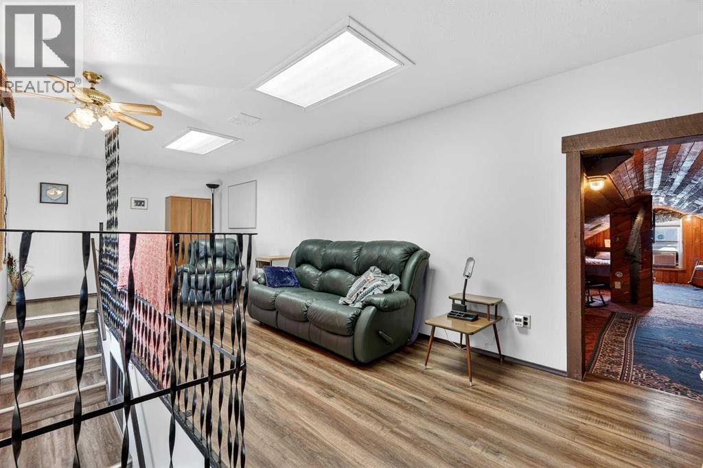 33235 Range Road 64, Rural Mountain View County, AB - Indoor Photo Showing Other Room