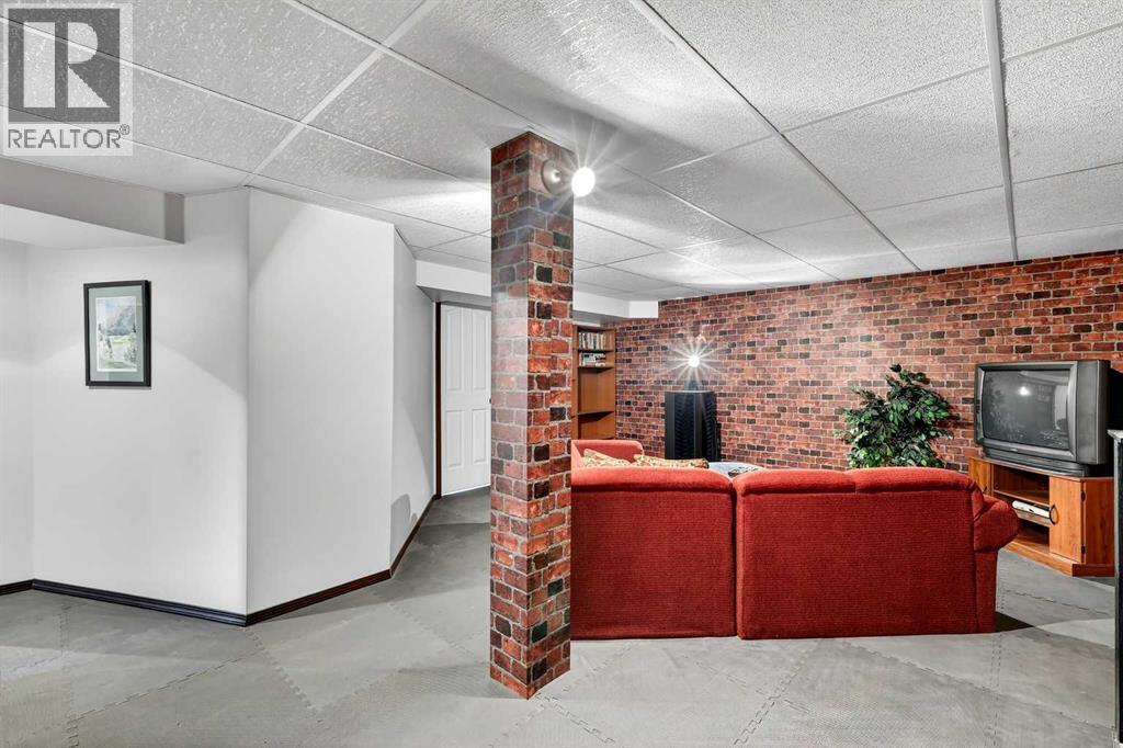 33235 Range Road 64, Rural Mountain View County, AB - Indoor Photo Showing Other Room