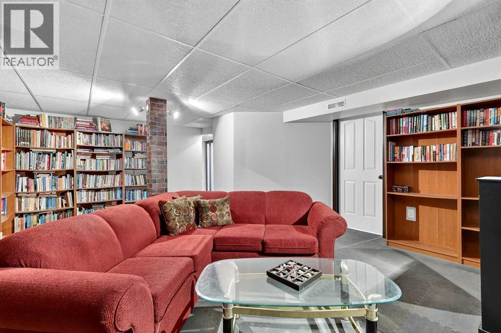 33235 Range Road 64, Rural Mountain View County, AB - Indoor