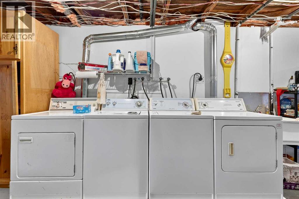 33235 Range Road 64, Rural Mountain View County, AB - Indoor Photo Showing Laundry Room