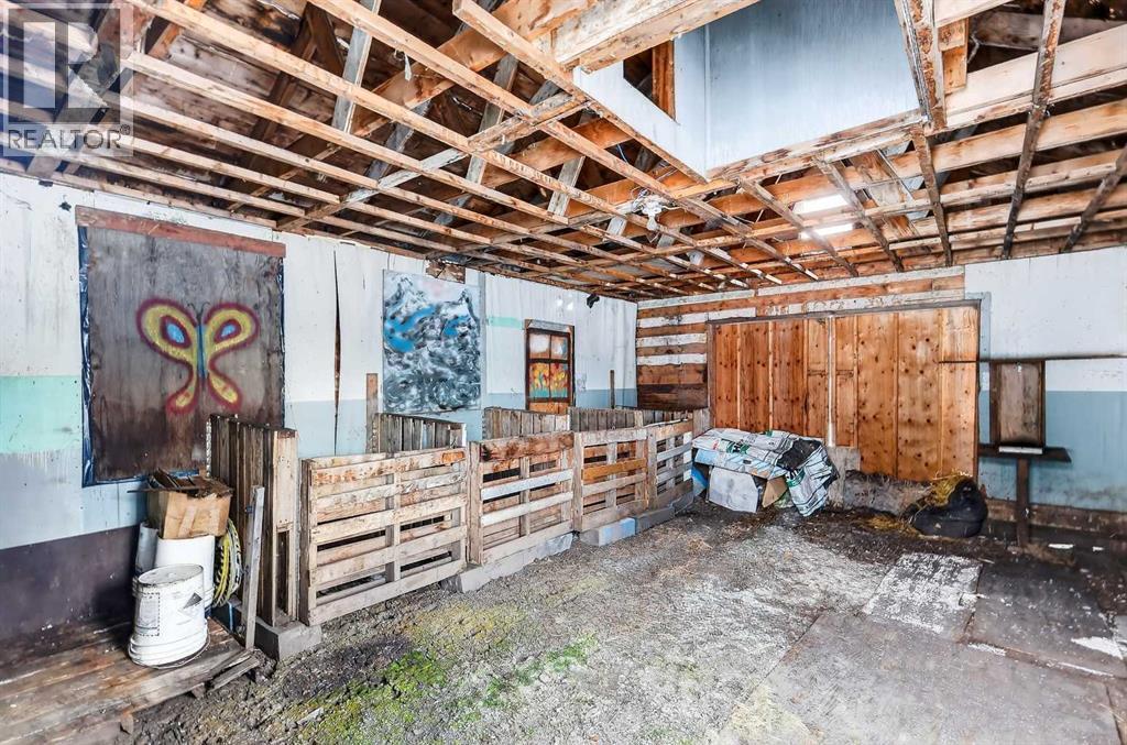 33235 Range Road 64, Rural Mountain View County, AB - Indoor