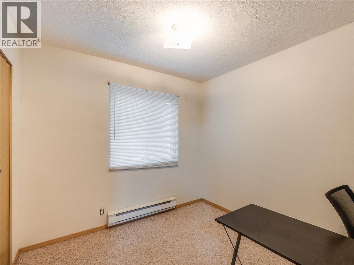 202 11Th Avenue Unit# 102, Castlegar, BC - Indoor Photo Showing Other Room