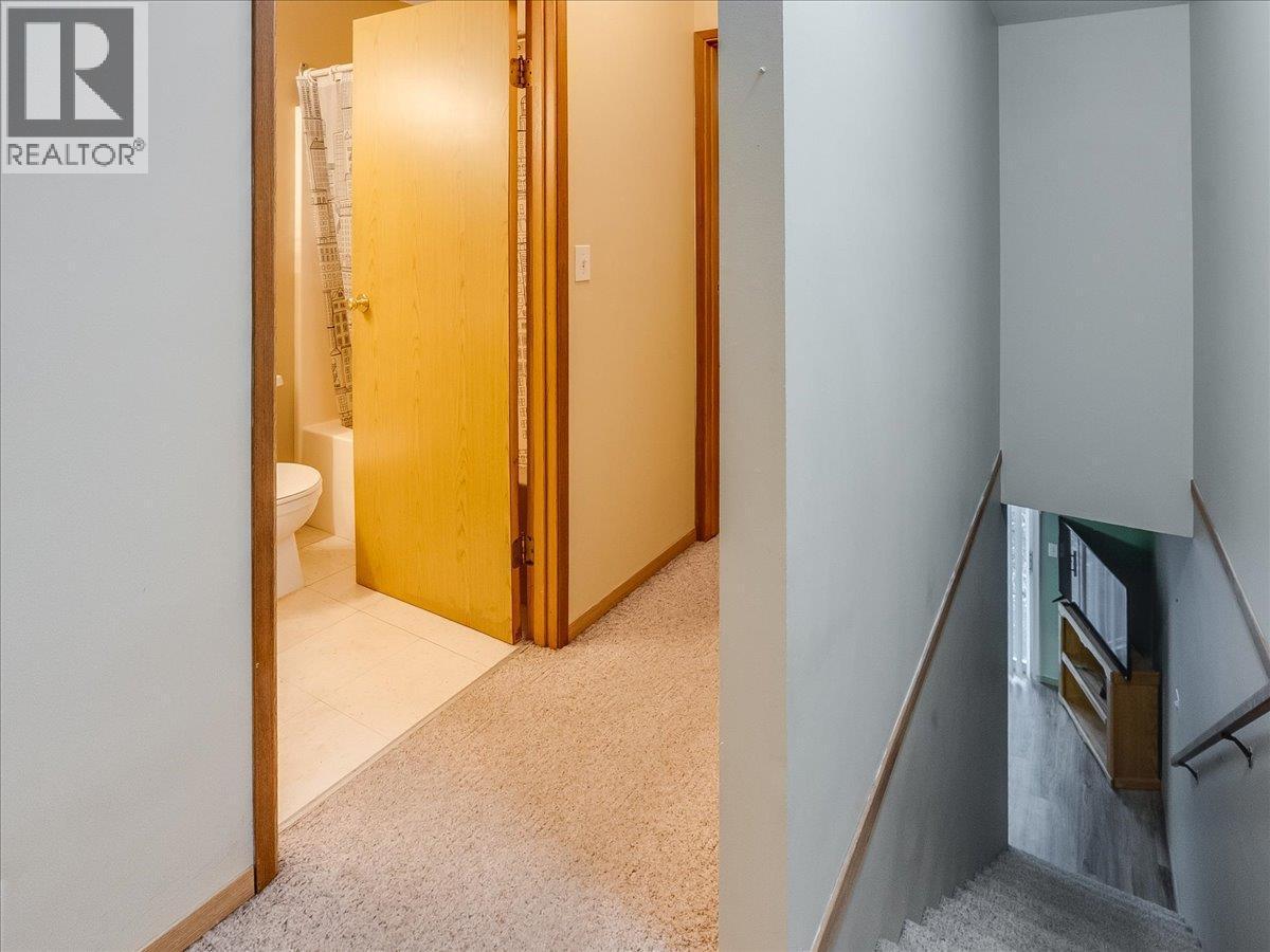 202 11Th Avenue Unit# 102, Castlegar, BC - Indoor Photo Showing Other Room