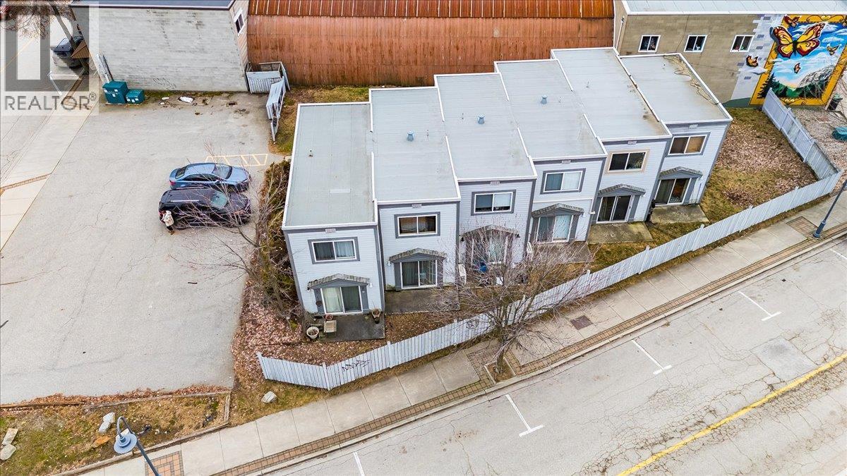 202 11Th Avenue Unit# 102, Castlegar, BC -