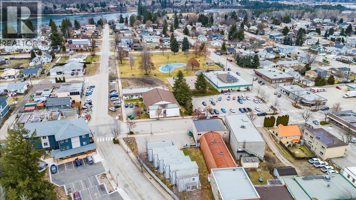 202 11Th Avenue Unit# 102, Castlegar, BC - Outdoor With View