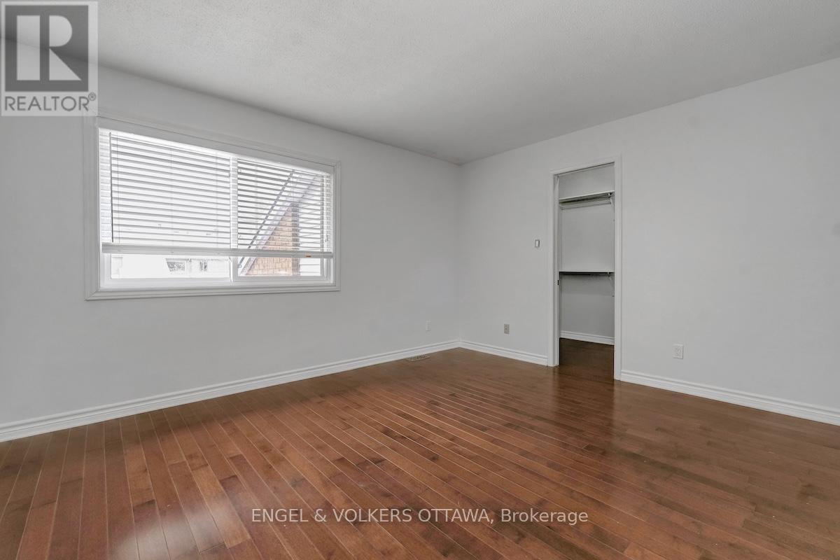 101 Halley Street, Ottawa, ON - Indoor Photo Showing Other Room