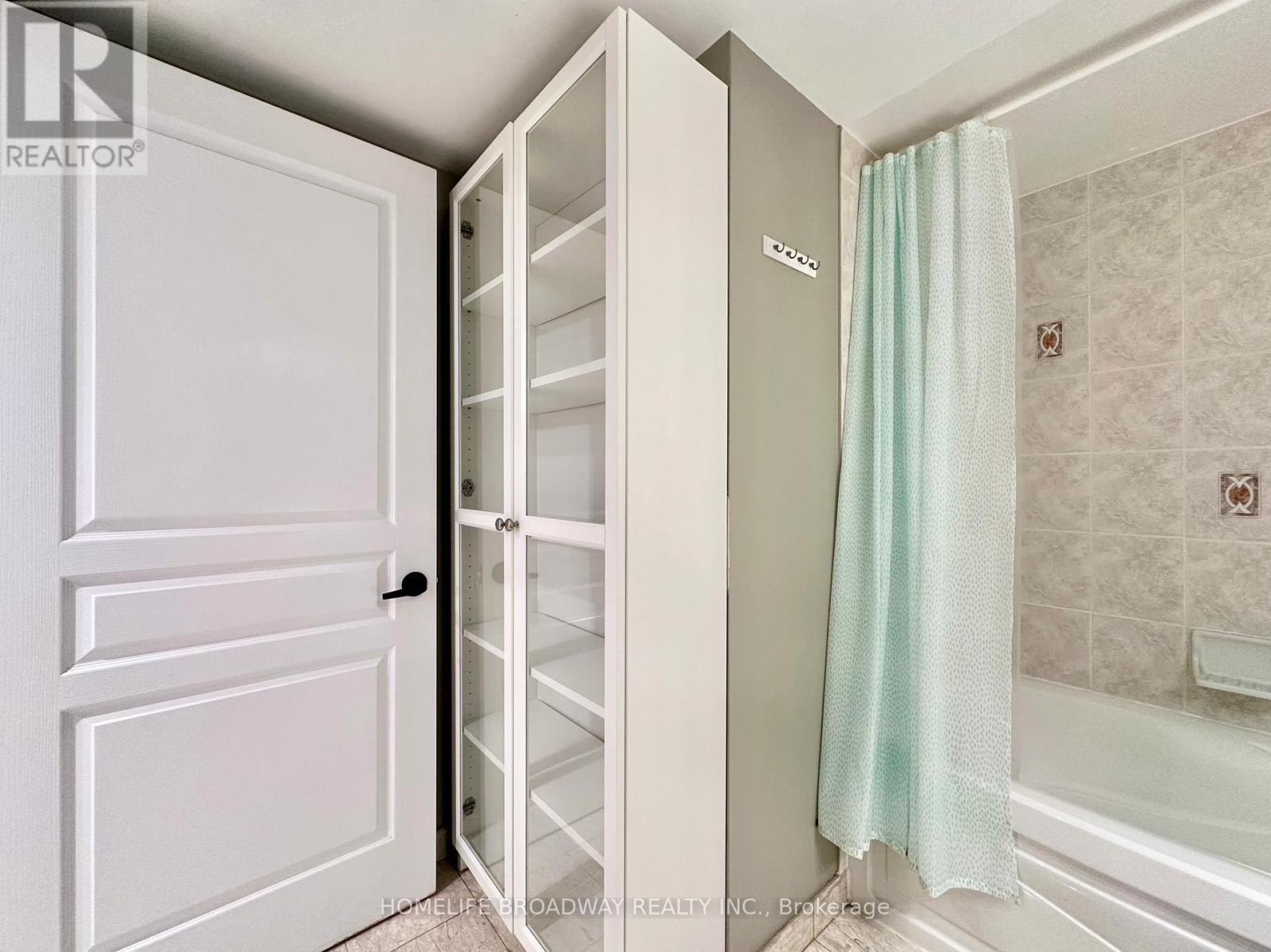 521 - 15 Northtown Way, Toronto, ON - Indoor Photo Showing Bathroom