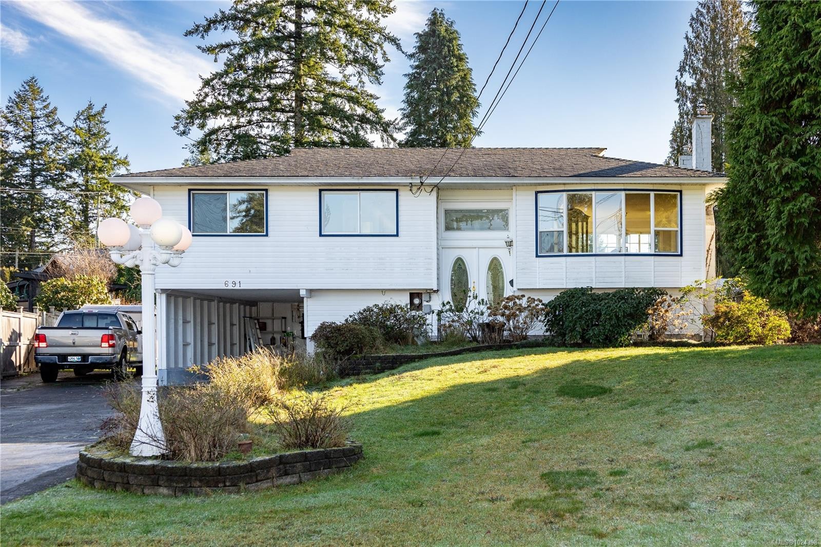 691 Victoria Cres, Campbell River, BC