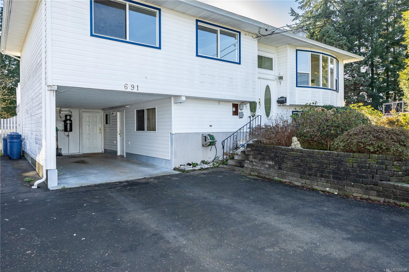 691 Victoria Cres, Campbell River, BC