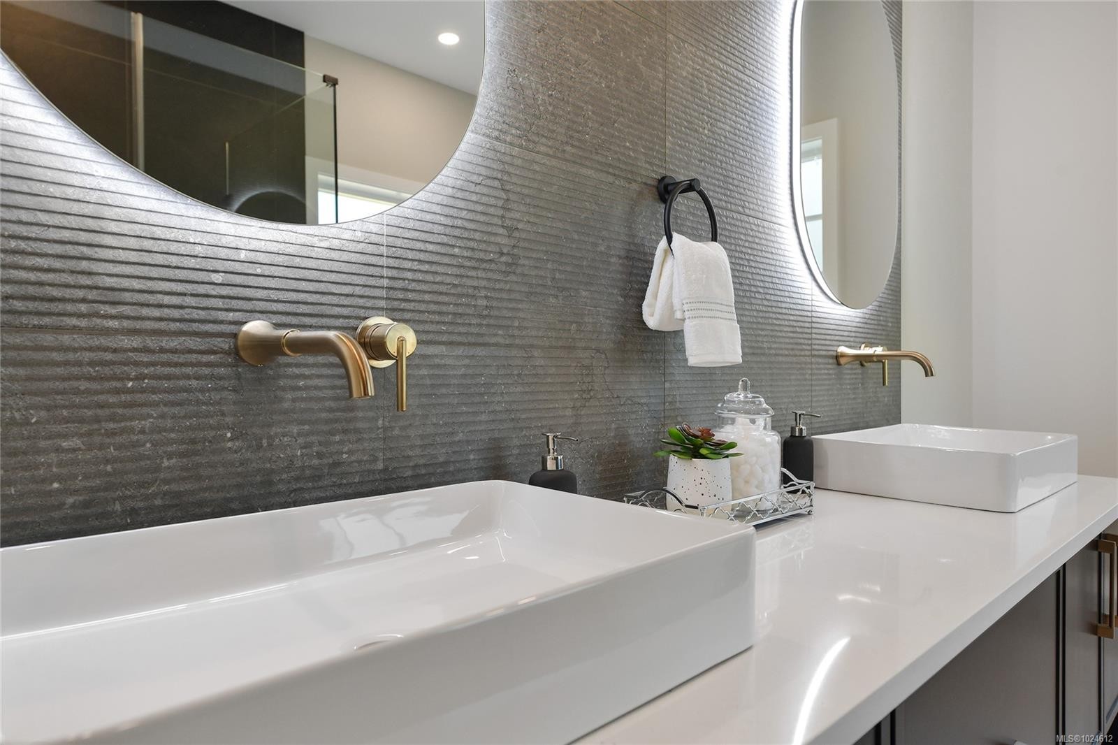 6983 Hagan Rd, Central Saanich, BC