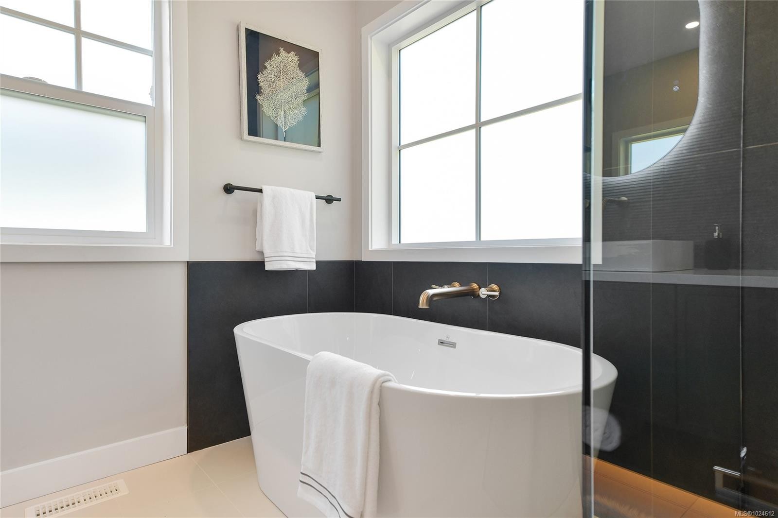 6983 Hagan Rd, Central Saanich, BC