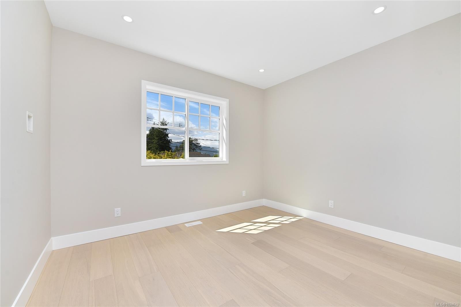 6983 Hagan Rd, Central Saanich, BC