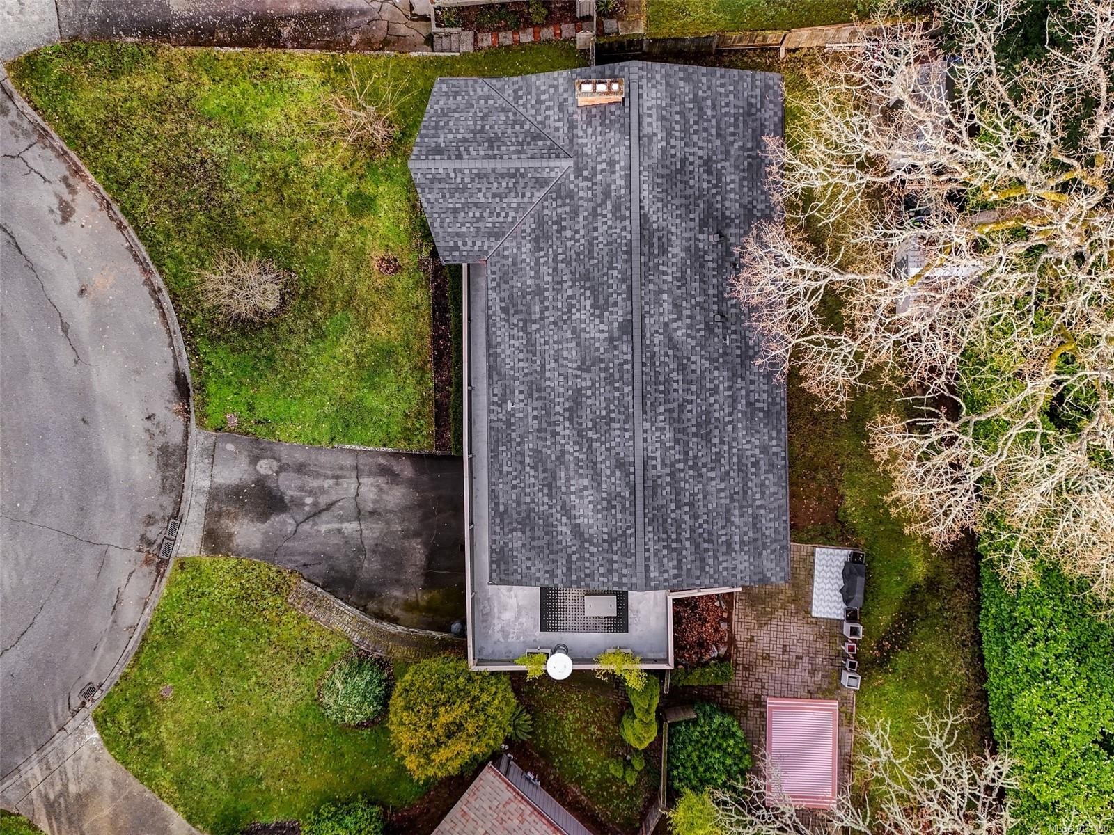 1091 Baldwin Pl, Saanich, BC