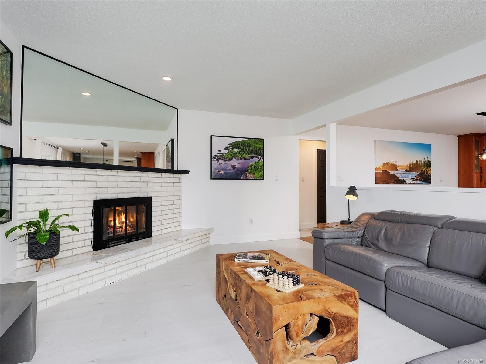 1091 Baldwin Pl, Saanich, BC