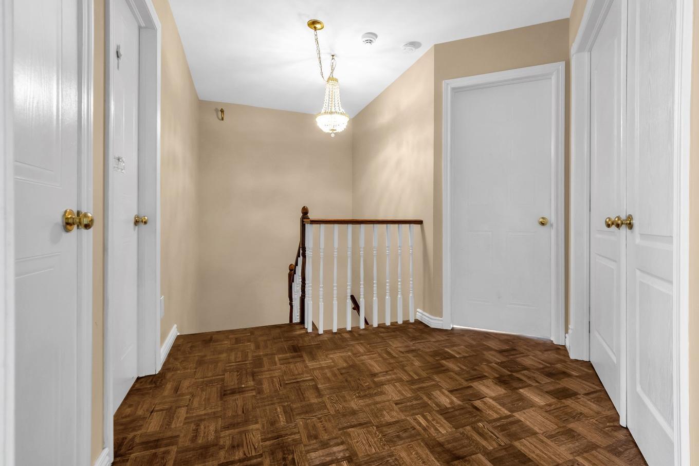 Hall - 4946 Rue Évariste-Chaurette, Montréal (Pierrefonds-Roxboro), QC - Indoor Photo Showing Other Room