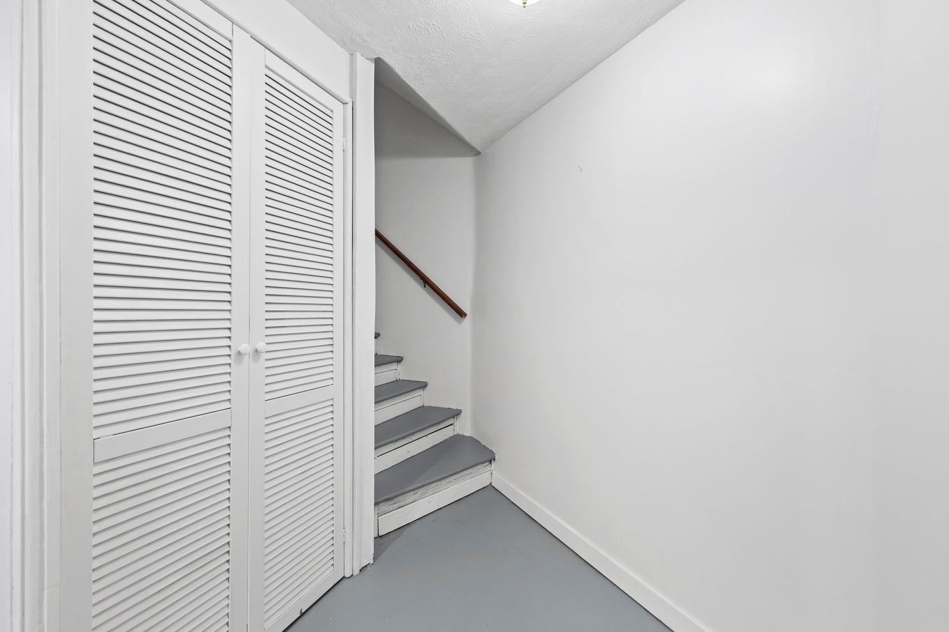 Sous-sol - 8400 Boul. Pelletier, Brossard, QC - Indoor Photo Showing Other Room