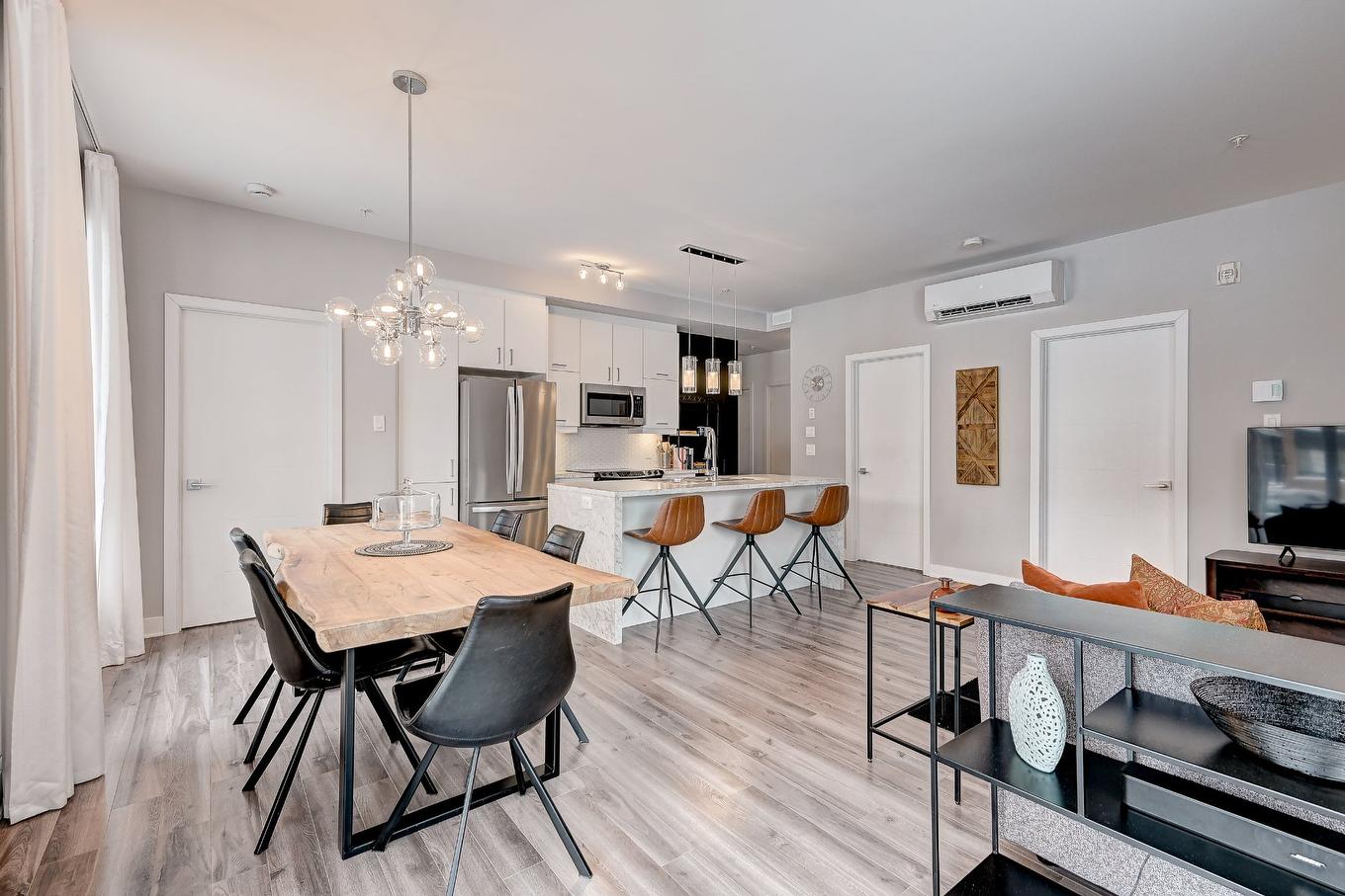 Vue d'ensemble - 104-445 Av. De La Belle-Dame, La Prairie, QC - Indoor Photo Showing Other Room