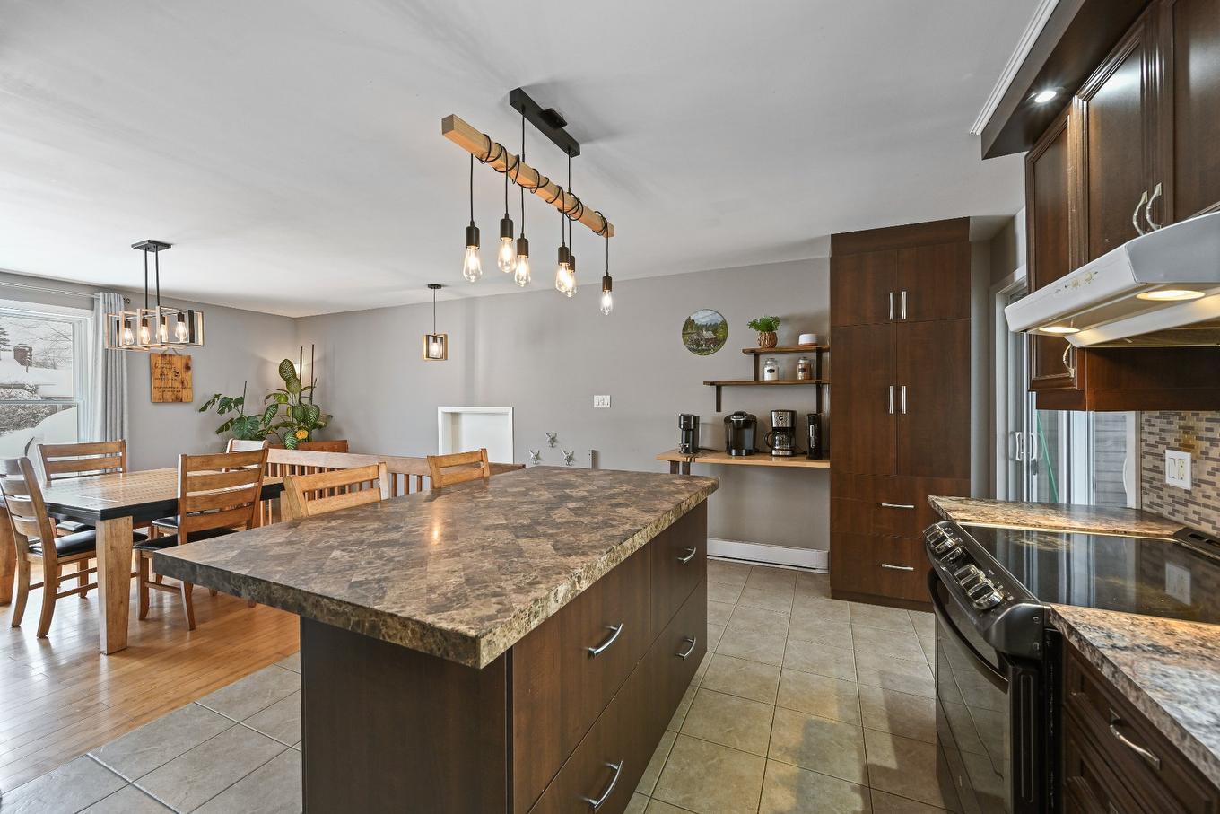 Cuisine - 33 Rue De Vimy, Saint-Jean-Sur-Richelieu, QC - Indoor