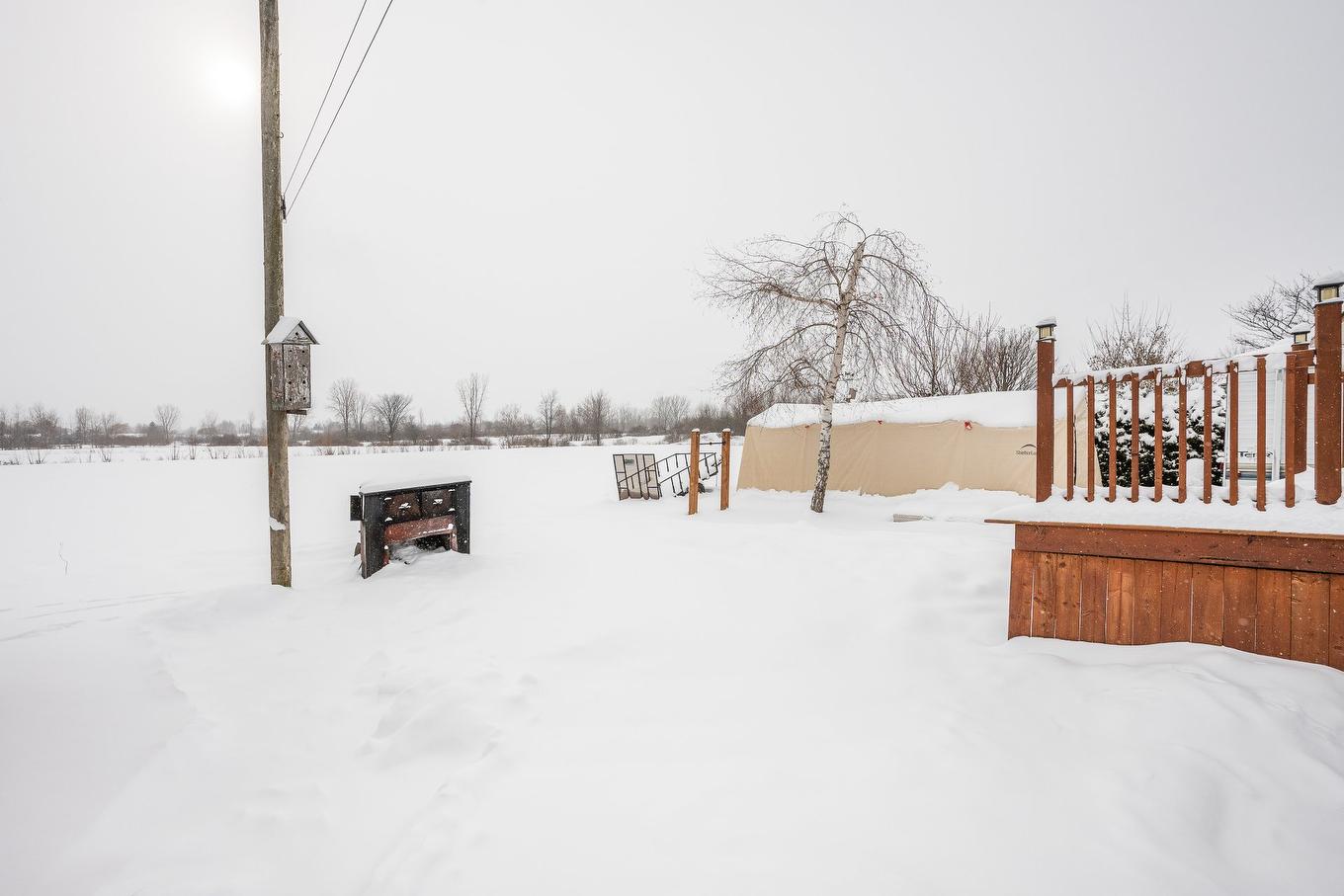 Cour - 33 Rue De Vimy, Saint-Jean-Sur-Richelieu, QC - Outdoor