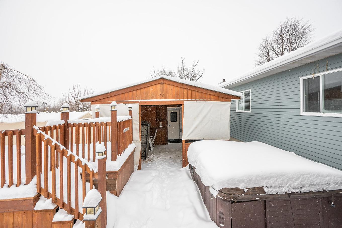 Face arrière - 33 Rue De Vimy, Saint-Jean-Sur-Richelieu, QC - Outdoor With Exterior