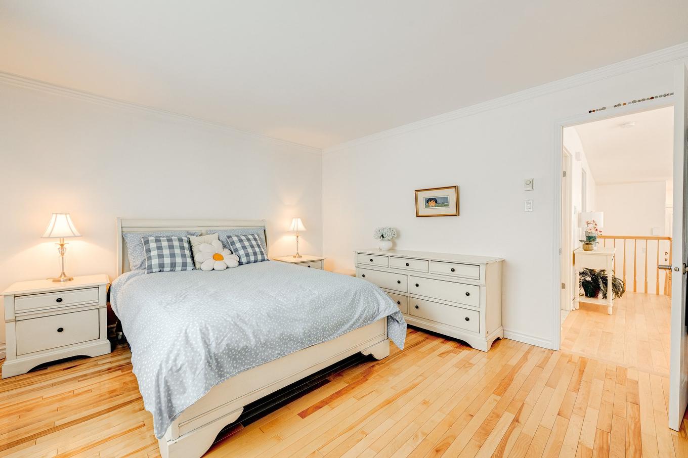 Primary bedroom - 87 Rue De Caplan, Blainville, QC - Indoor Photo Showing Bedroom