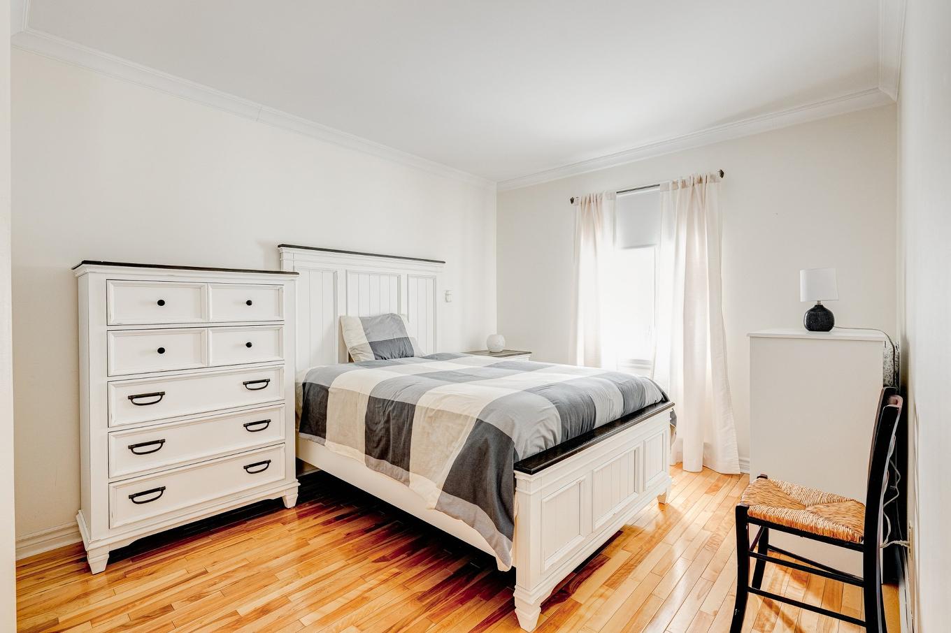 Bedroom - 87 Rue De Caplan, Blainville, QC - Indoor Photo Showing Bedroom