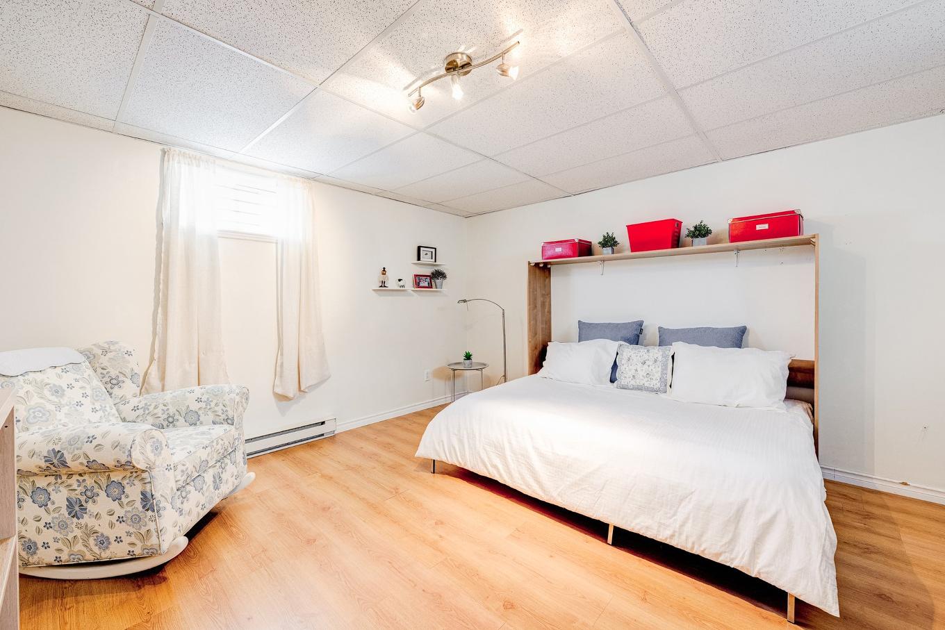 Bedroom - 87 Rue De Caplan, Blainville, QC - Indoor Photo Showing Bedroom