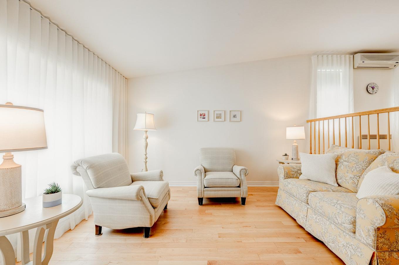 Living room - 87 Rue De Caplan, Blainville, QC - Indoor Photo Showing Living Room
