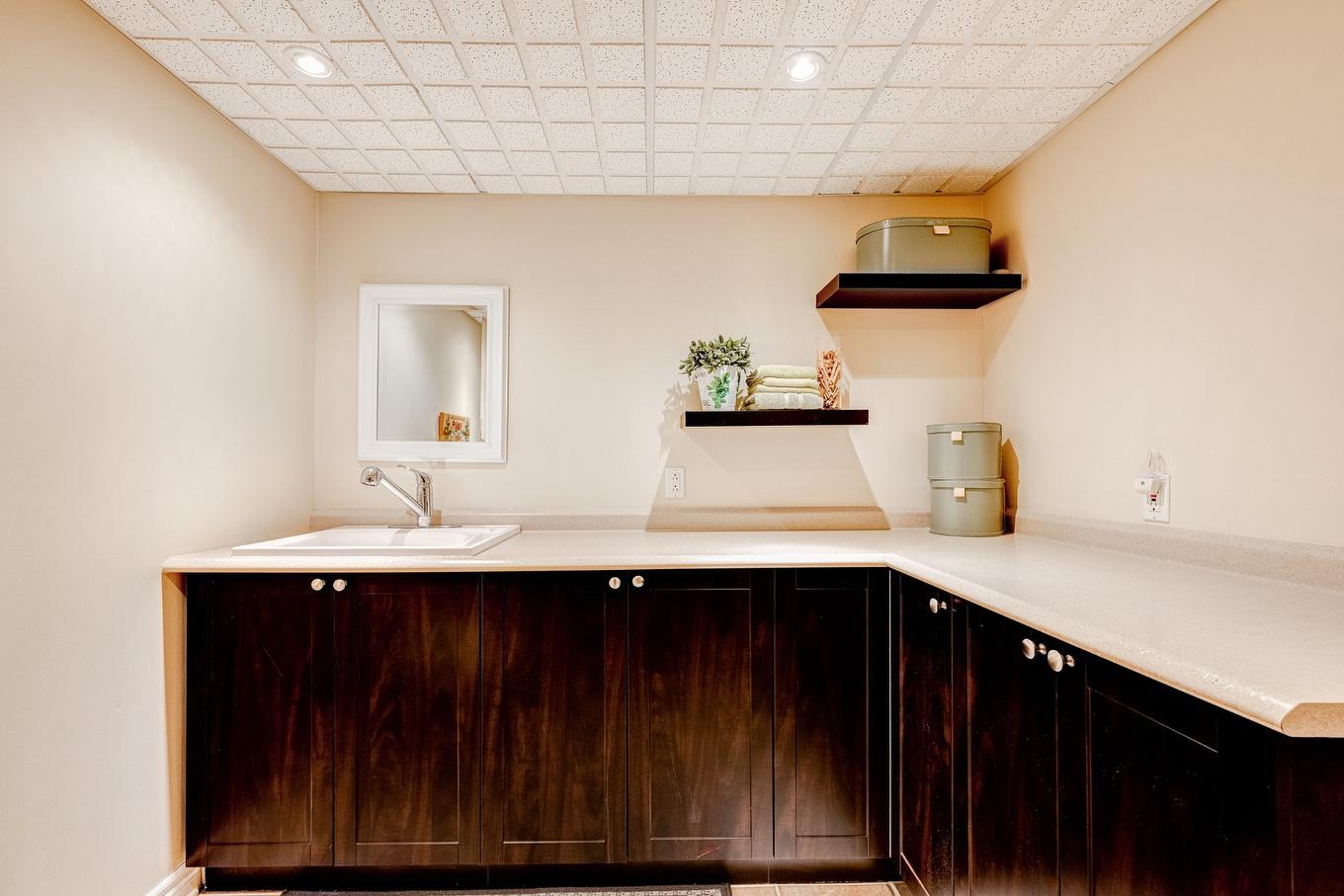 Powder room - 87 Rue De Caplan, Blainville, QC - Indoor