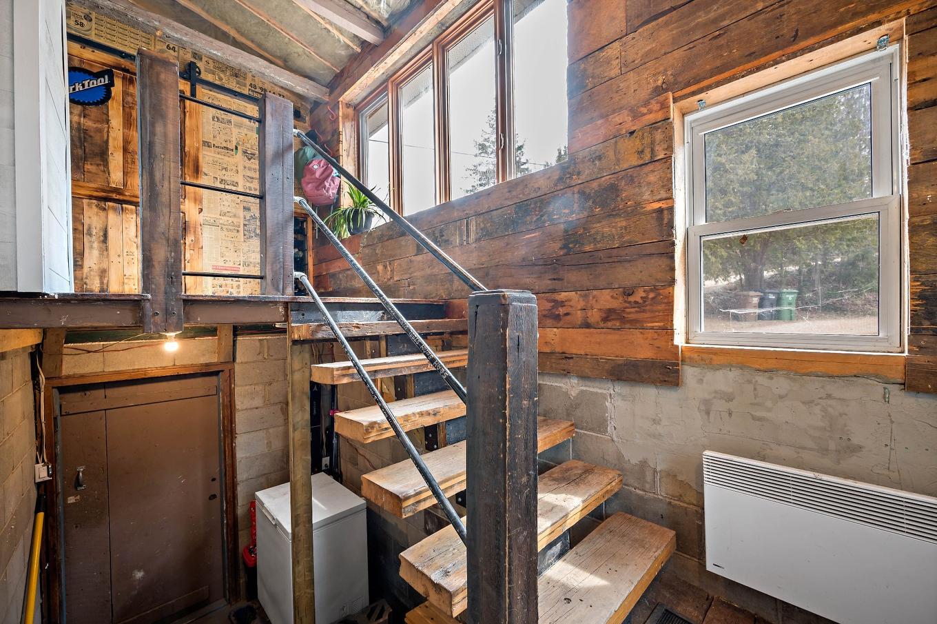 Hall - 101 Ch. Alary, Amherst, QC - Indoor Photo Showing Other Room