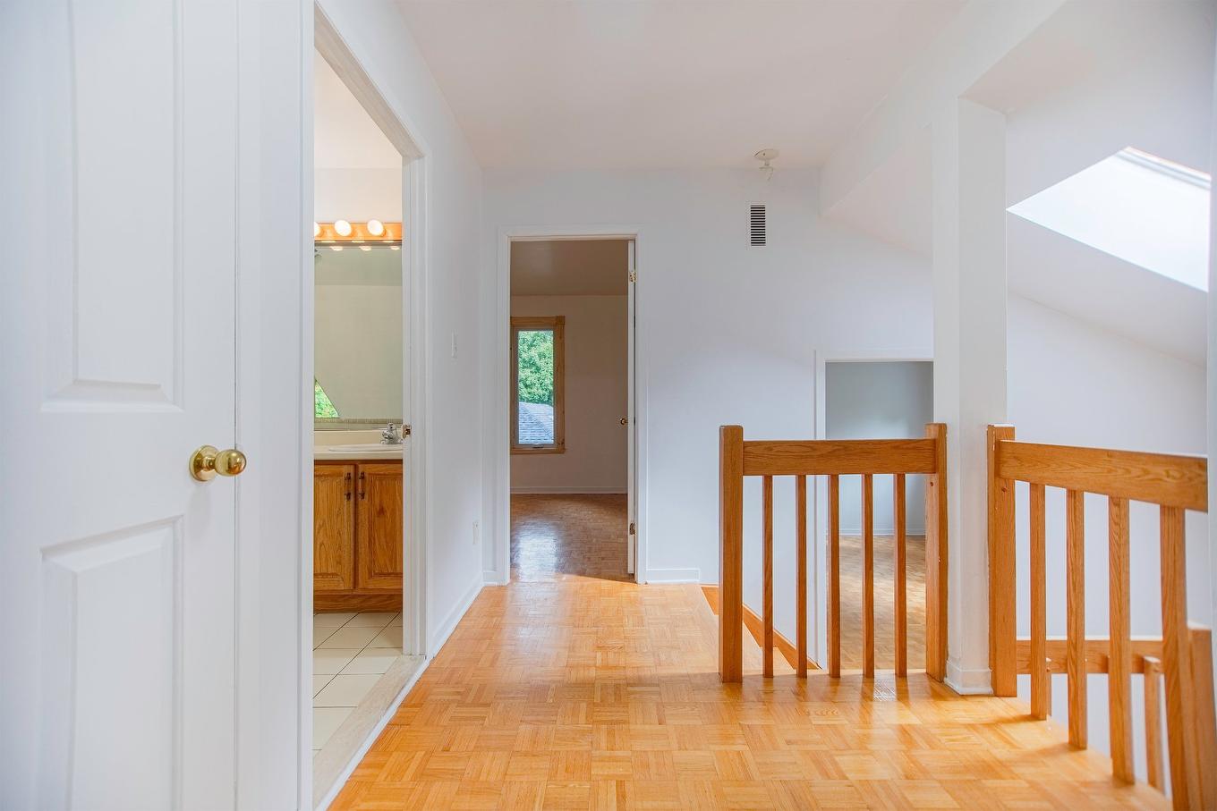 Vue d'ensemble - 377 Route Marie-Victorin, Verchères, QC - Indoor Photo Showing Other Room