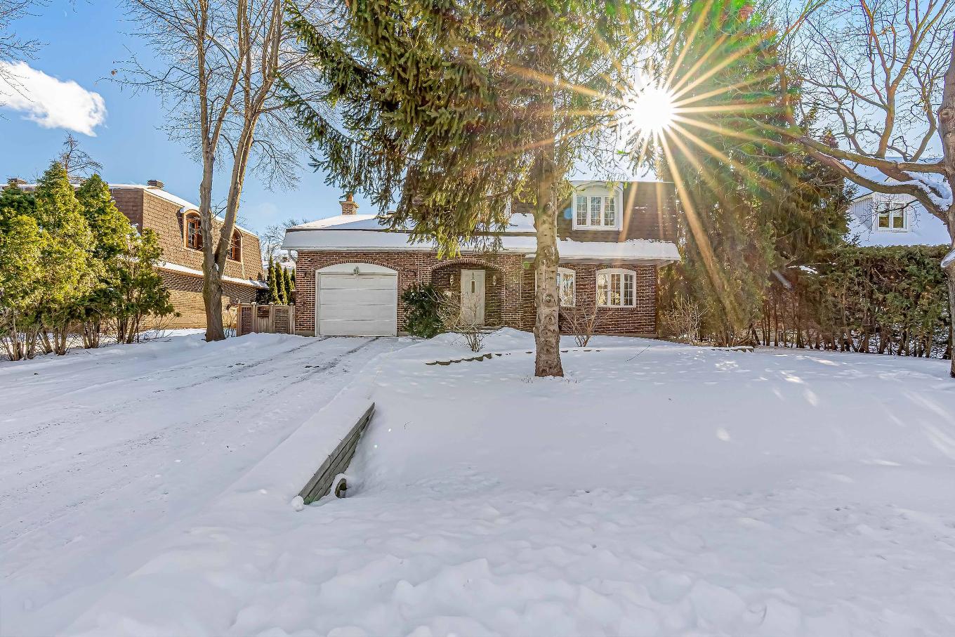 Façade - 316 London Drive, Beaconsfield, QC - Outdoor With Facade
