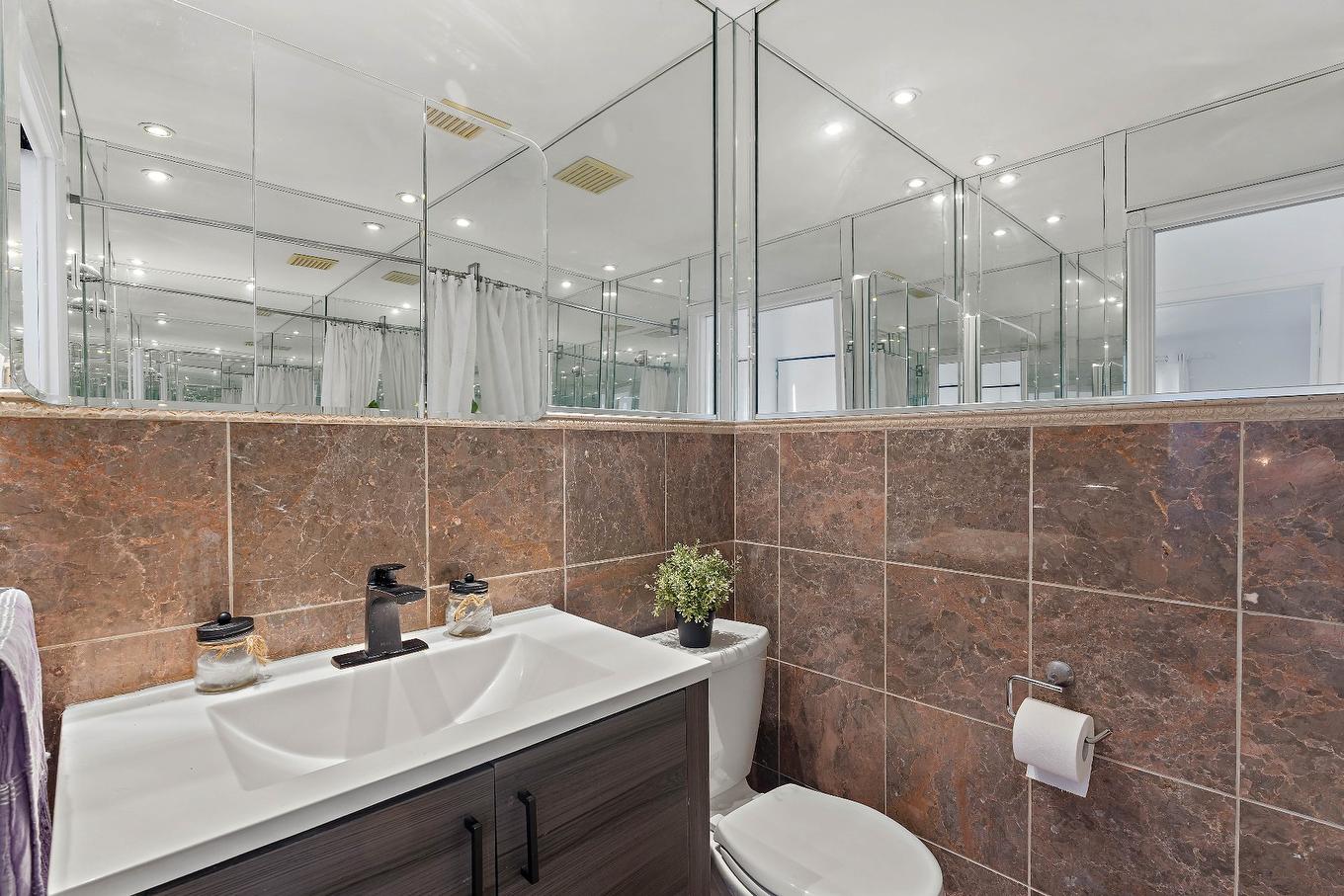 Salle de bains - 316 London Drive, Beaconsfield, QC - Indoor Photo Showing Bathroom