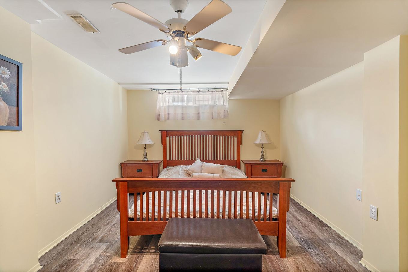 Chambre à coucher - 316 London Drive, Beaconsfield, QC - Indoor Photo Showing Bedroom