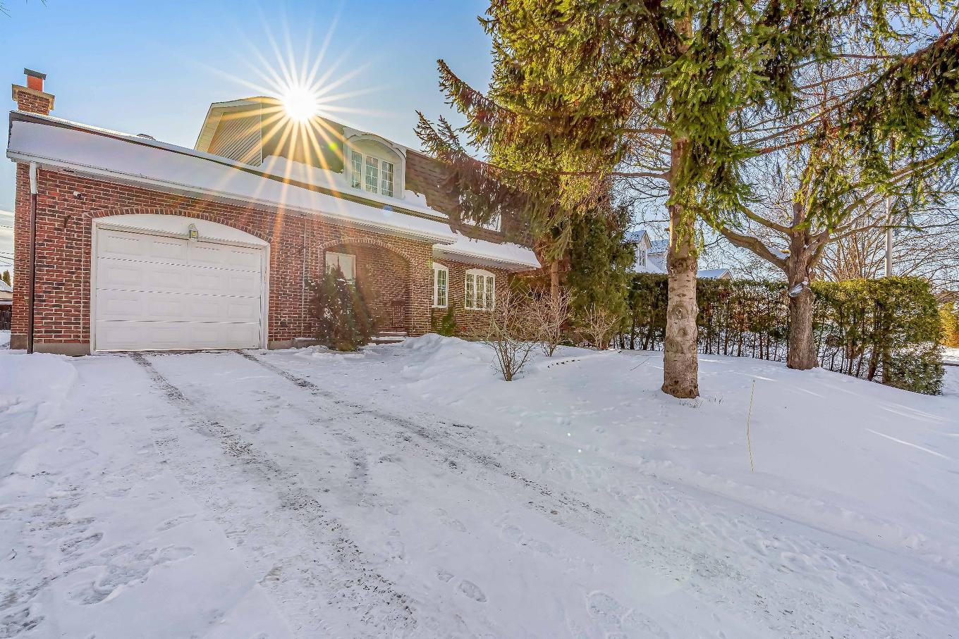 Façade - 316 London Drive, Beaconsfield, QC - Outdoor