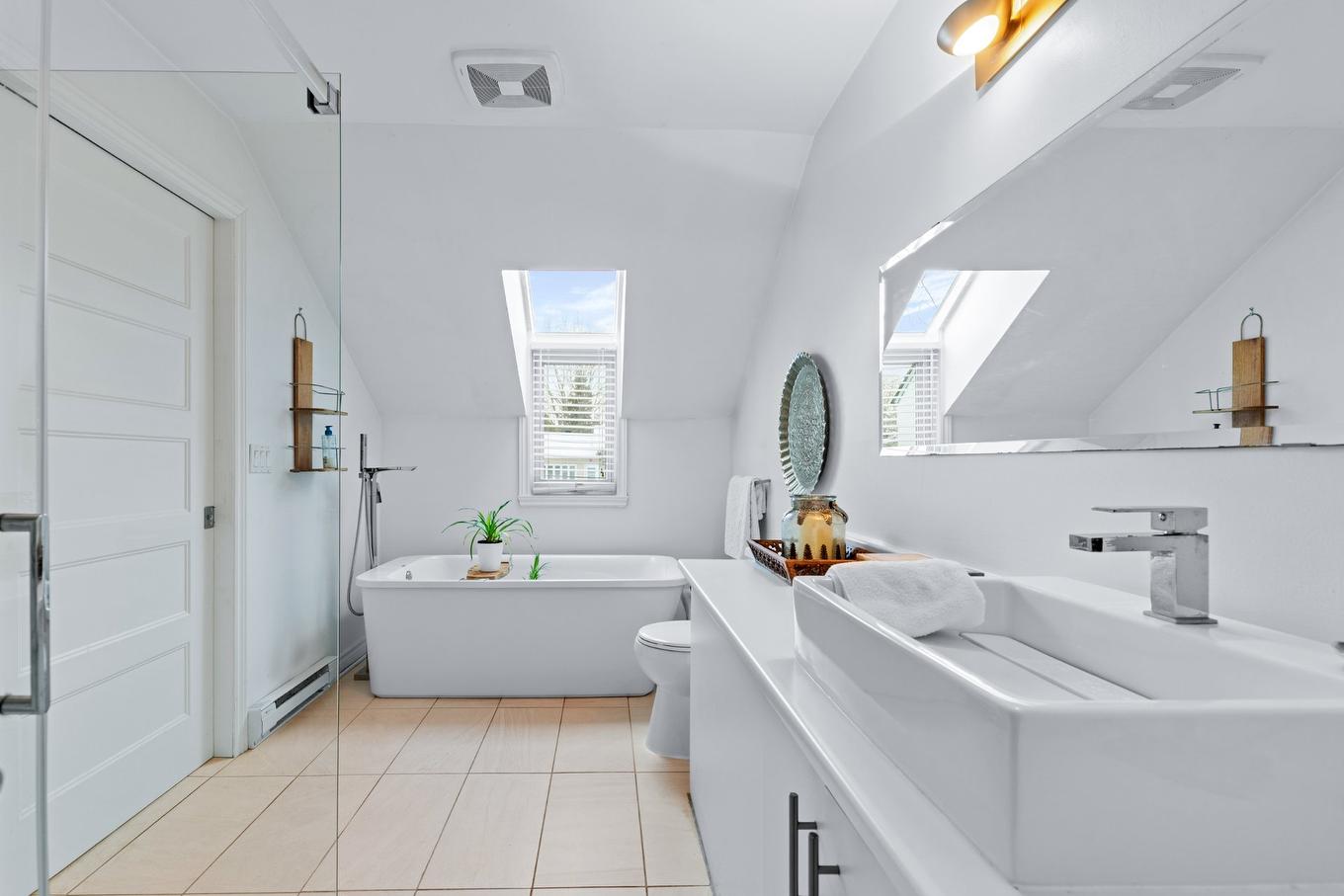 Salle de bains - 223 Rue Laurin, Napierville, QC - Indoor Photo Showing Bathroom