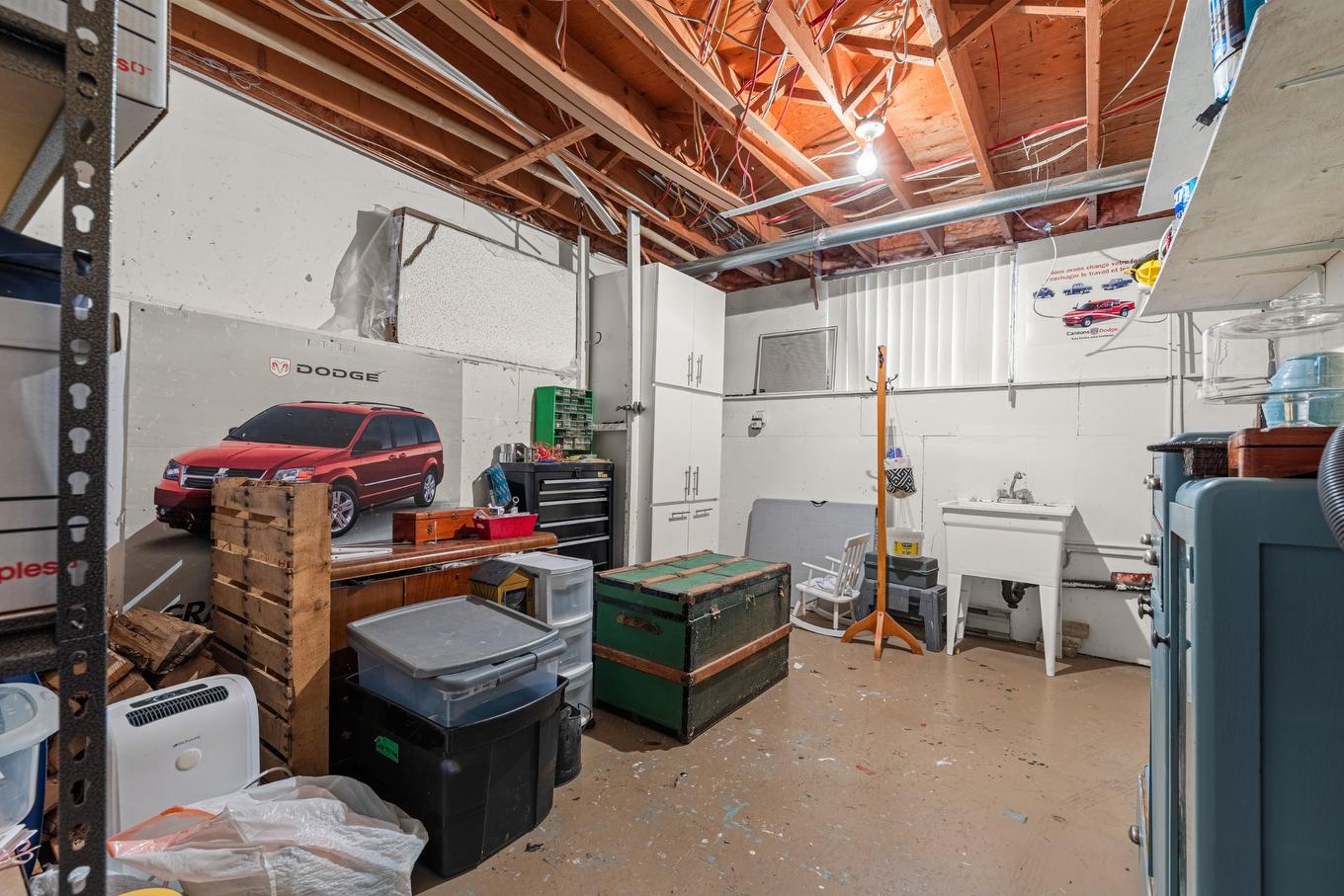 Atelier - 223 Rue Laurin, Napierville, QC - Indoor Photo Showing Basement