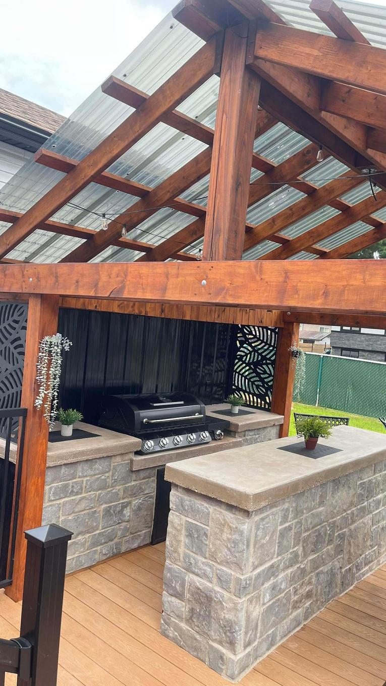 Terrasse - 160 Rue Charest, L'Assomption, QC -