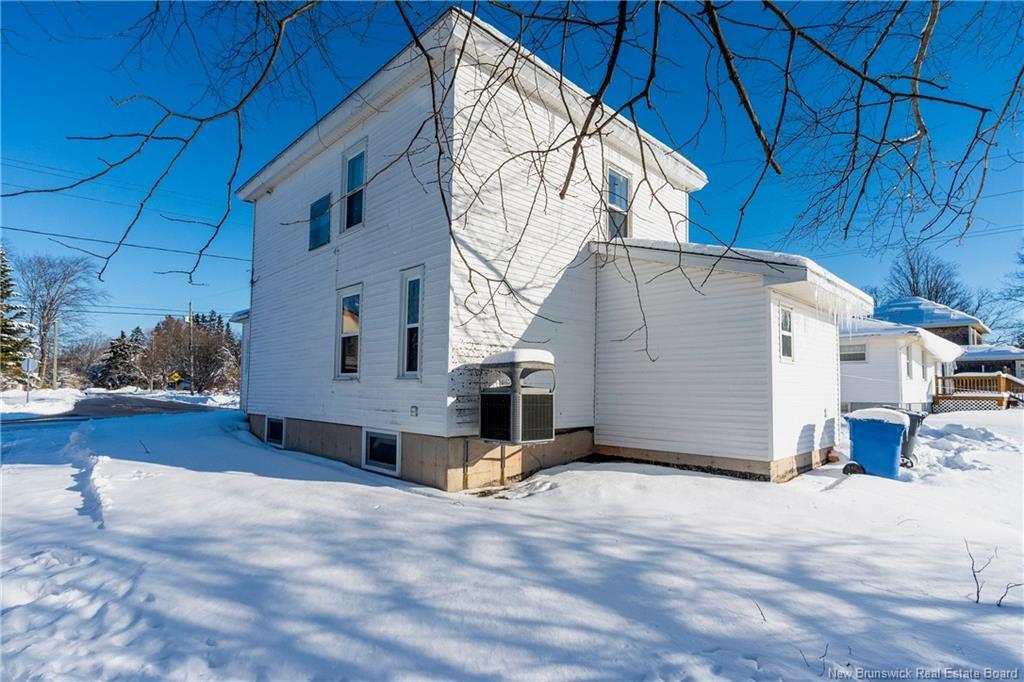 27 St James St, Sackville, NB