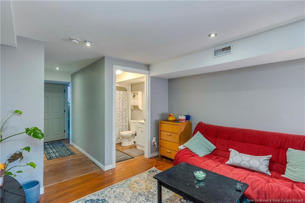 27 St James St, Sackville, NB