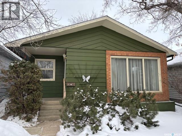 706 Balmoral Street, Saskatoon, SK - Outdoor