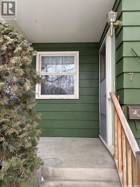 706 Balmoral Street, Saskatoon, SK - With Exterior