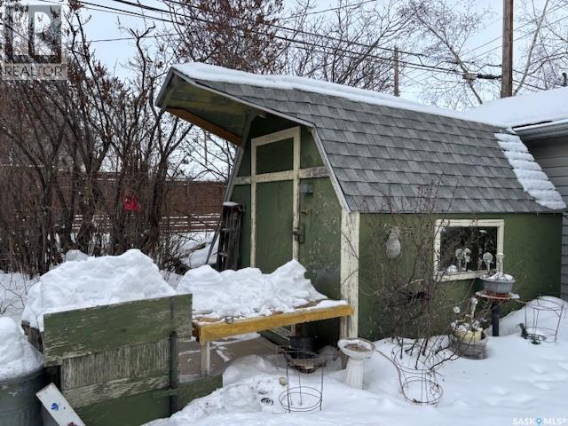 706 Balmoral Street, Saskatoon, SK - Outdoor