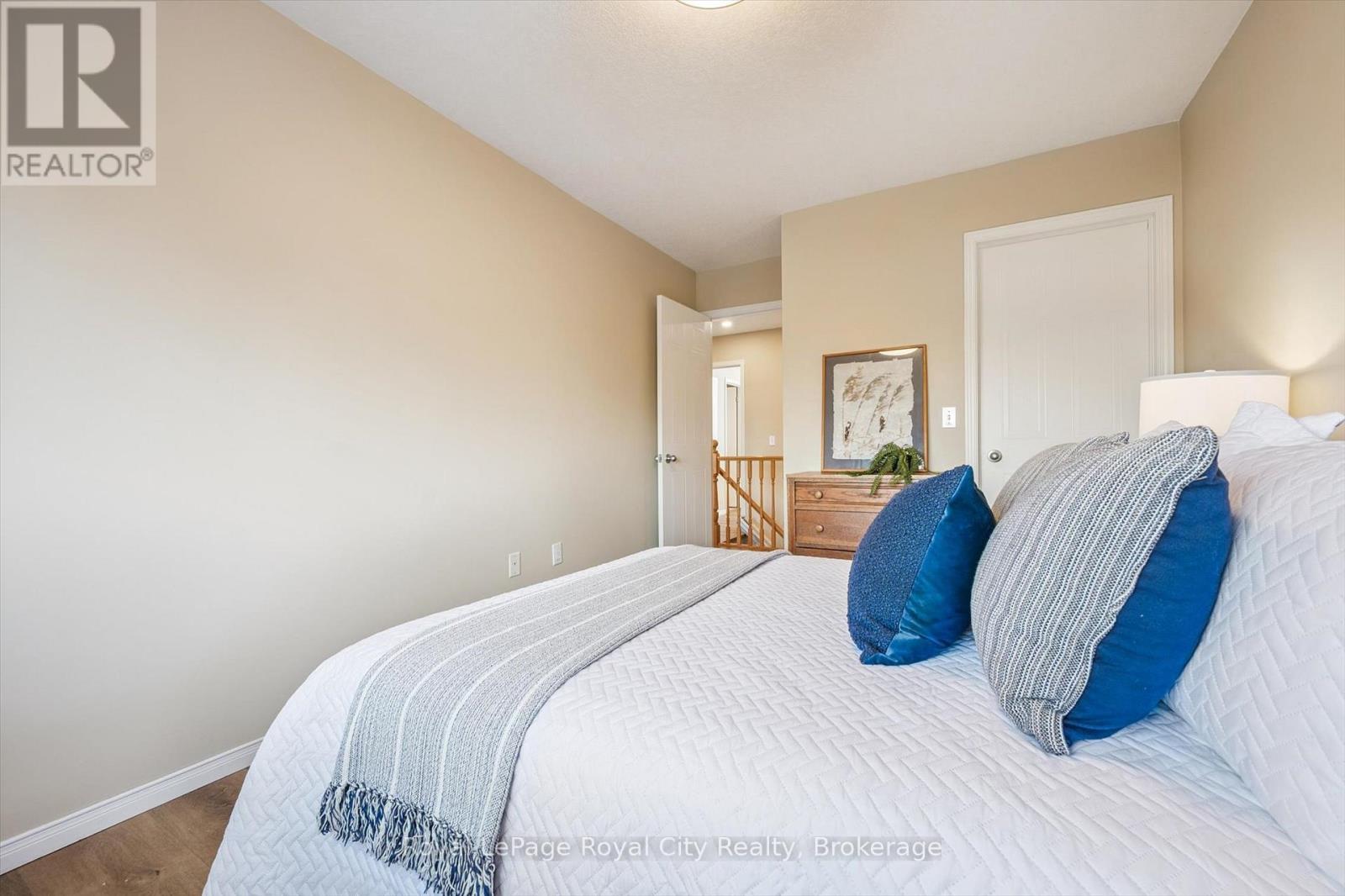 347 Starwood Drive, Guelph (Grange Road), ON - Indoor Photo Showing Bedroom
