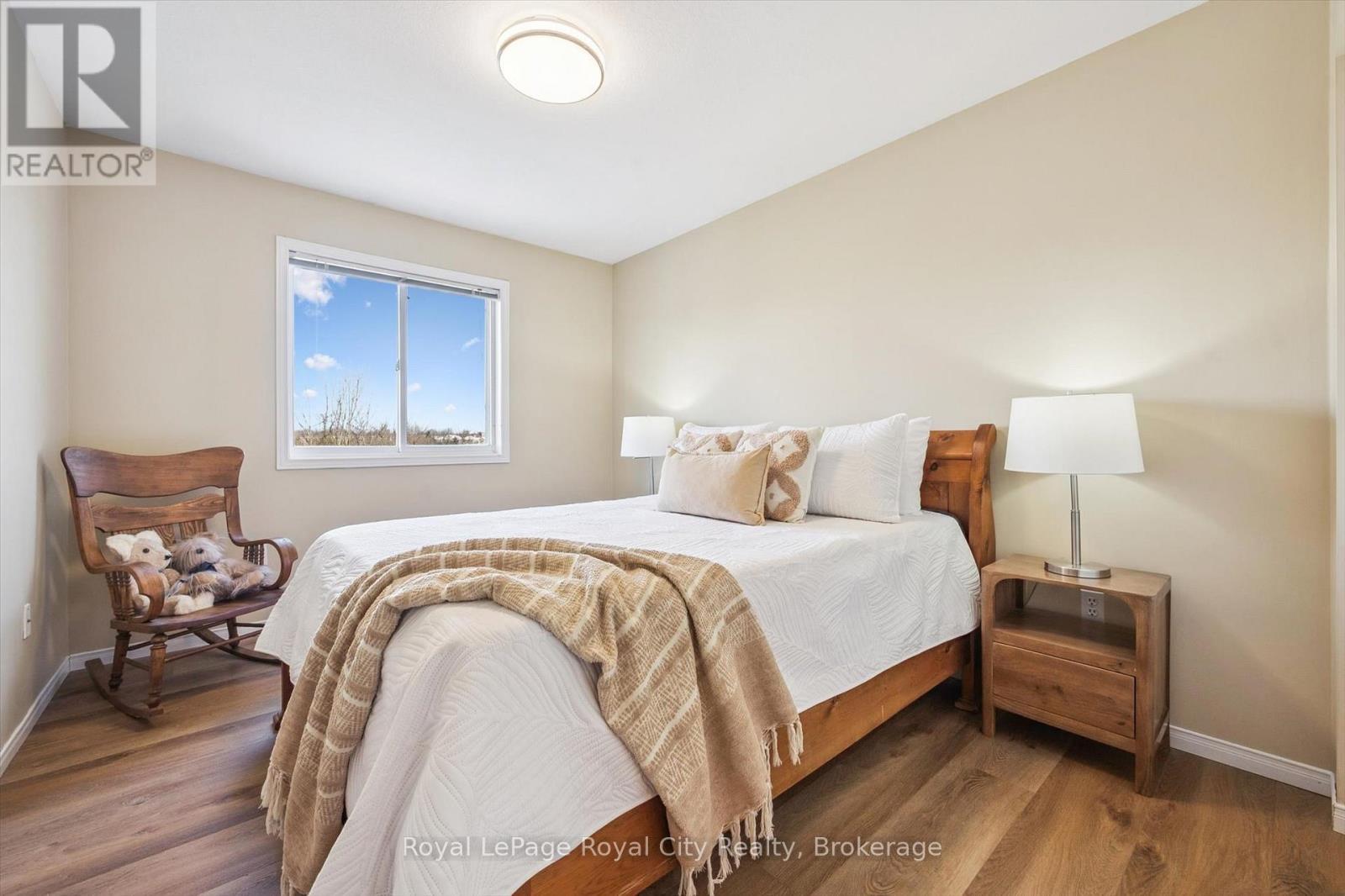 347 Starwood Drive, Guelph (Grange Road), ON - Indoor Photo Showing Bedroom