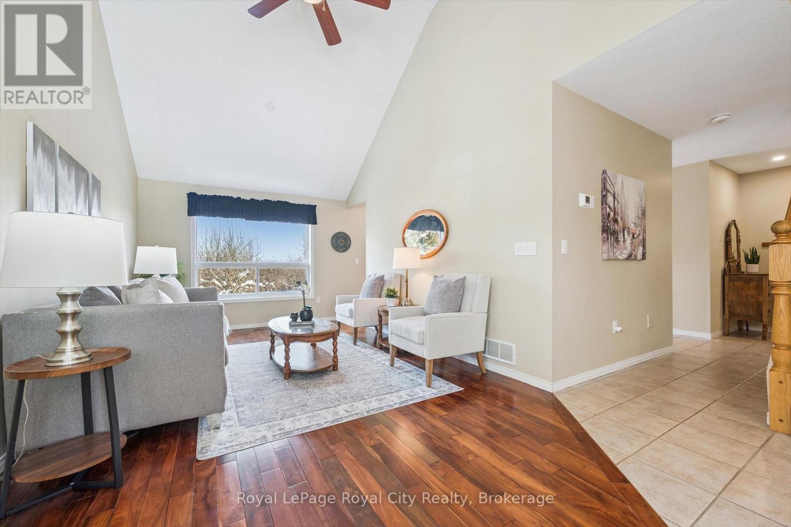 347 Starwood Drive, Guelph (Grange Road), ON - Indoor Photo Showing Living Room