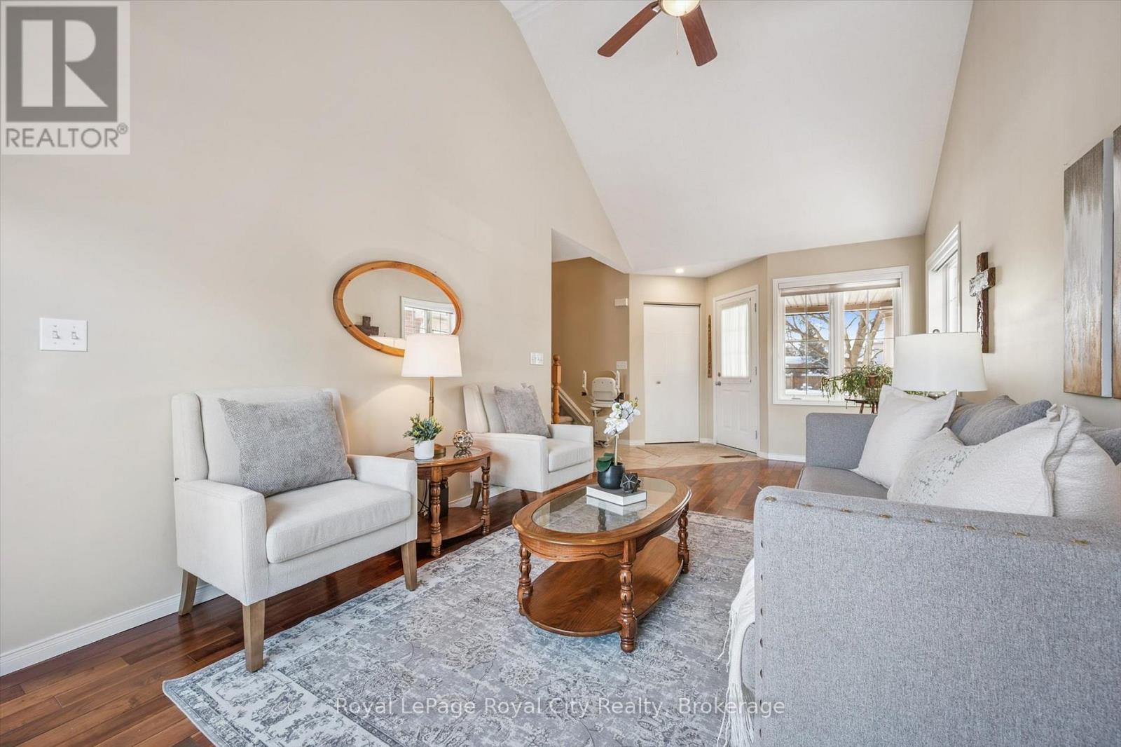 347 Starwood Drive, Guelph (Grange Road), ON - Indoor Photo Showing Living Room