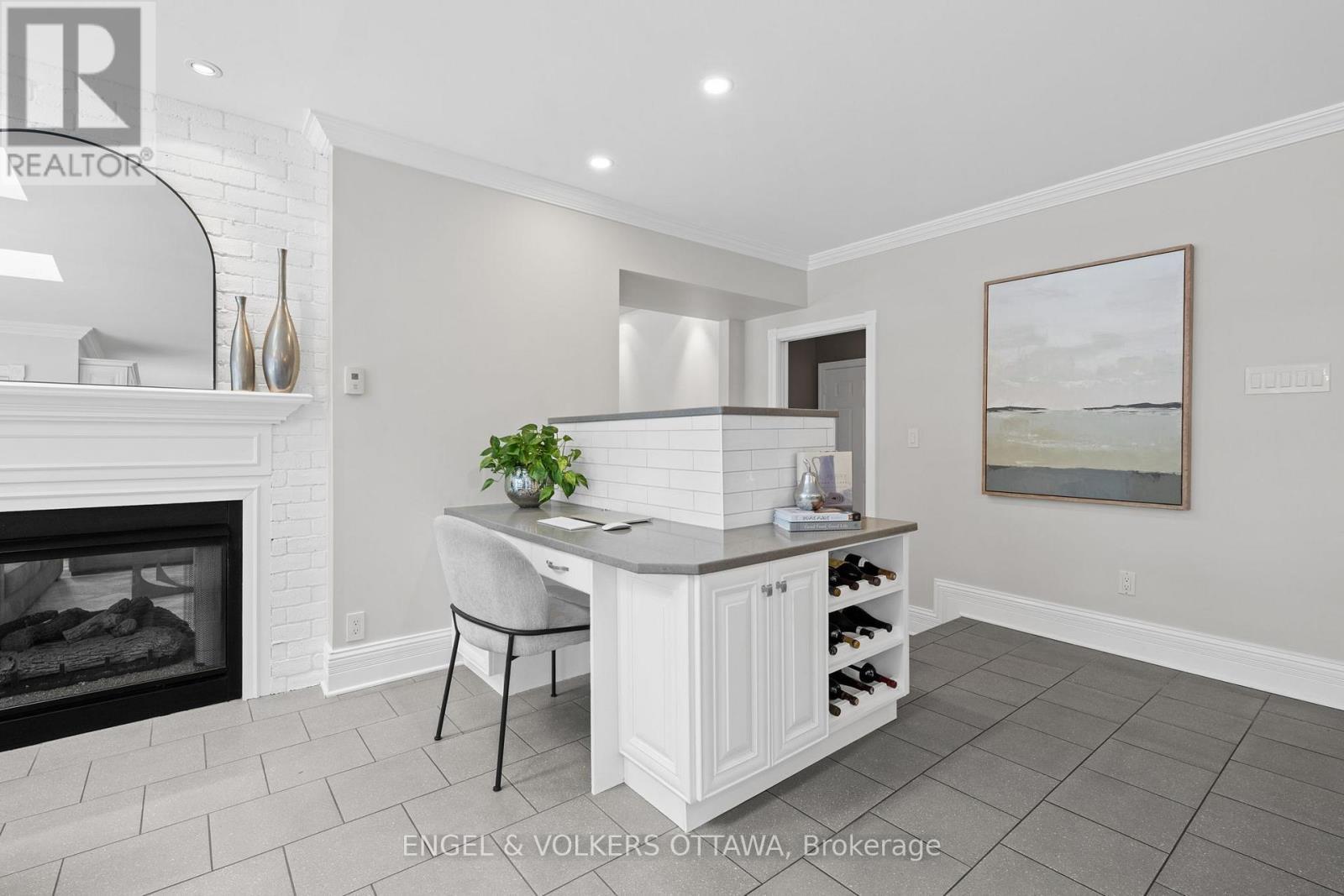 2 Eagle Chase Court, Ottawa, ON - Indoor With Fireplace