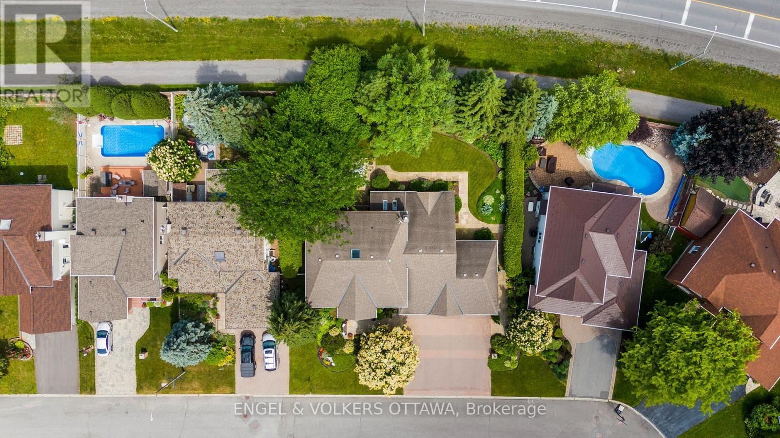 2 Eagle Chase Court, Ottawa, ON - Outdoor With View